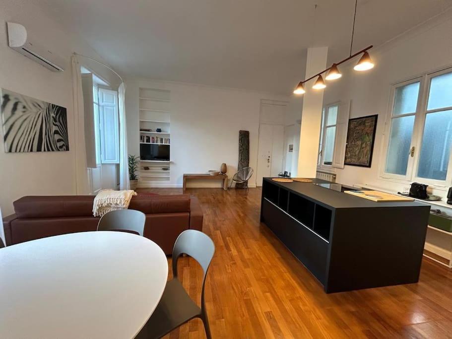 Apartment Your Nest At Colosseum!! Rom